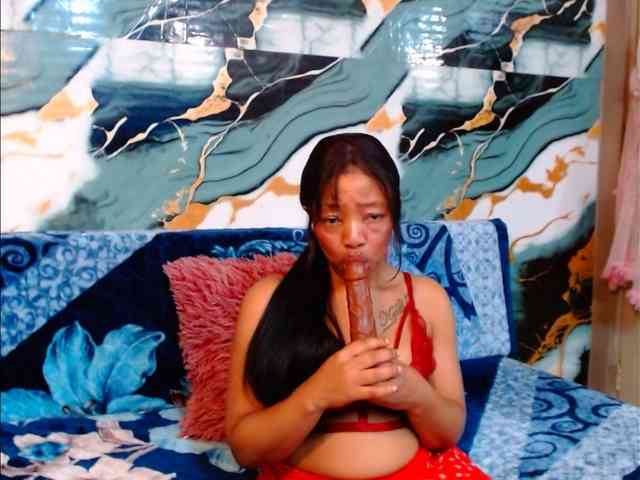choclatelipsxxx webcam