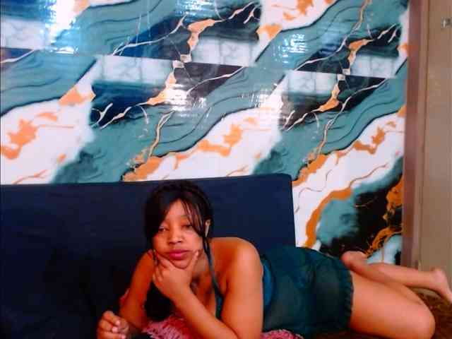 choclatelipsxxx webcam