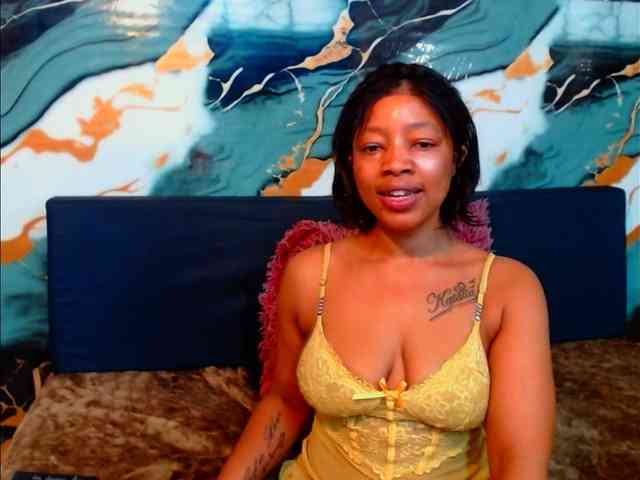 choclatelipsxxx webcam