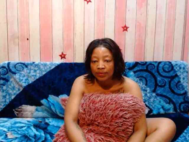 choclatelipsxxx webcam