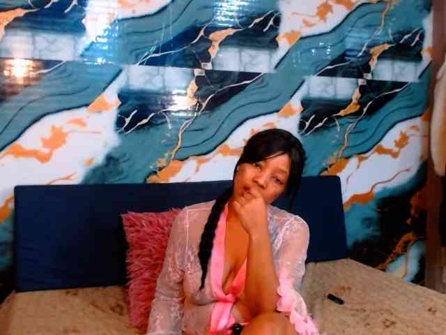 choclatelipsxxx webcam