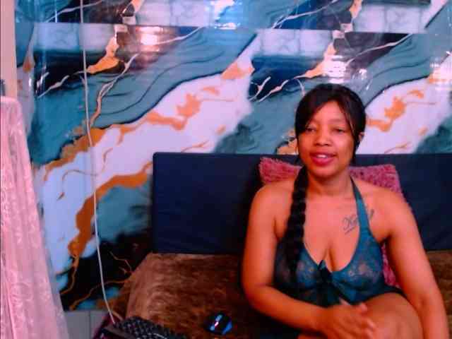 choclatelipsxxx webcam