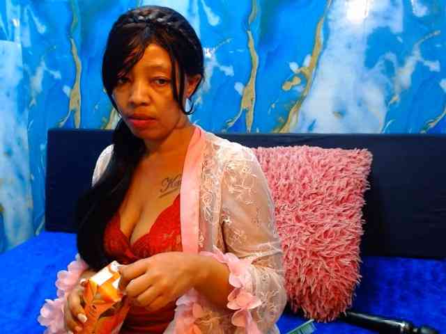 choclatelipsxxx webcam