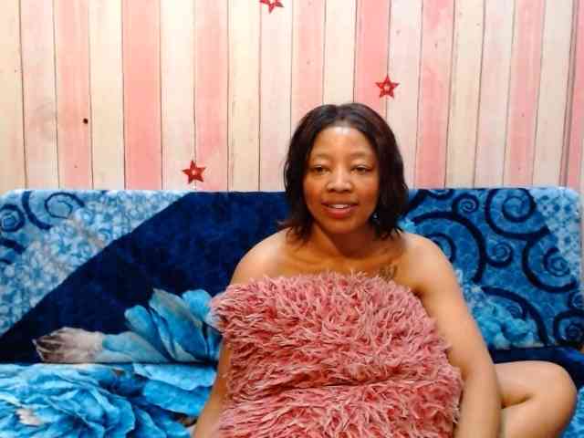 choclatelipsxxx webcam