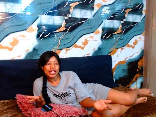choclatelipsxxx webcam