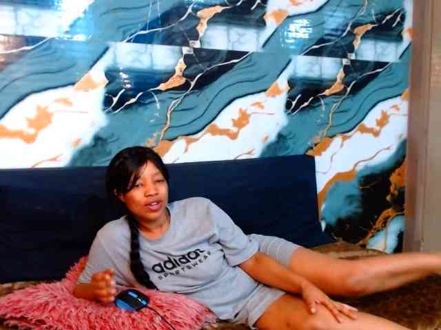 choclatelipsxxx webcam