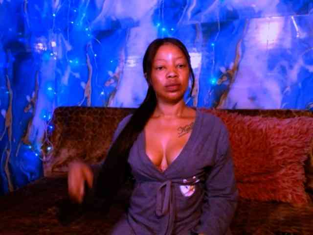 choclatelipsxxx webcam