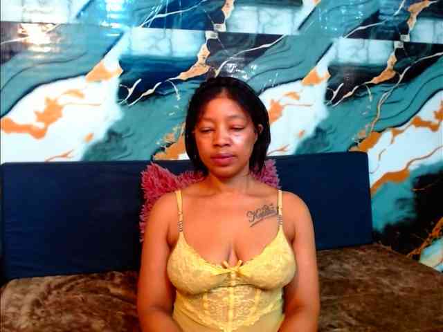 choclatelipsxxx webcam