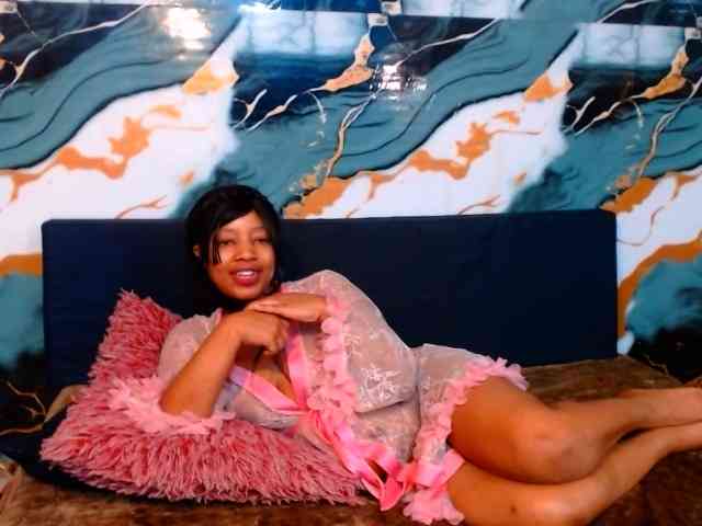 choclatelipsxxx webcam