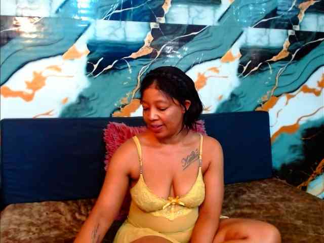 choclatelipsxxx webcam