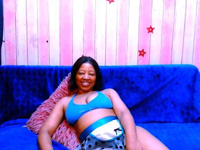 choclatelipsxxx Live Webcam on BongaCams