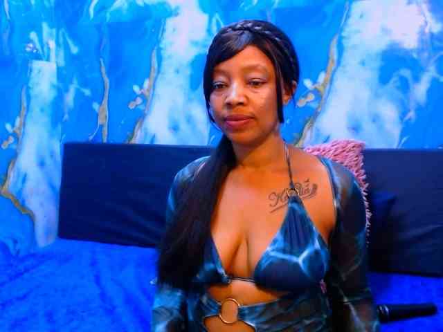 choclatelipsxxx webcam