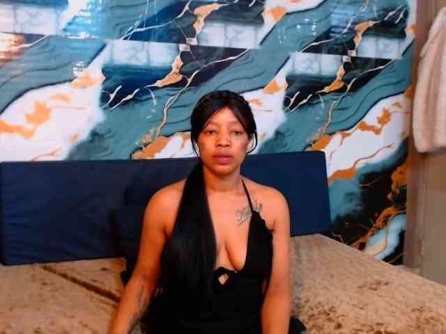choclatelipsxxx Sex Cam Show