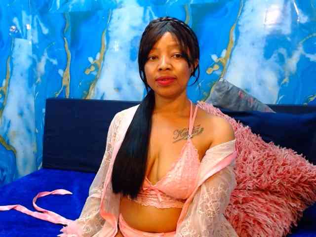 choclatelipsxxx webcam