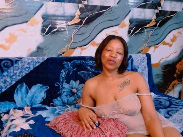 choclatelipsxxx webcam