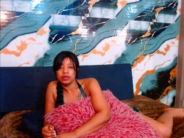 choclatelipsxxx webcam