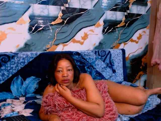 choclatelipsxxx webcam
