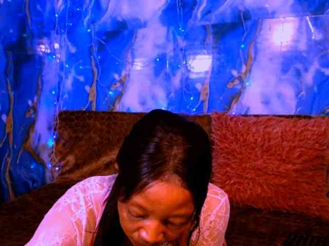 choclatelipsxxx webcam