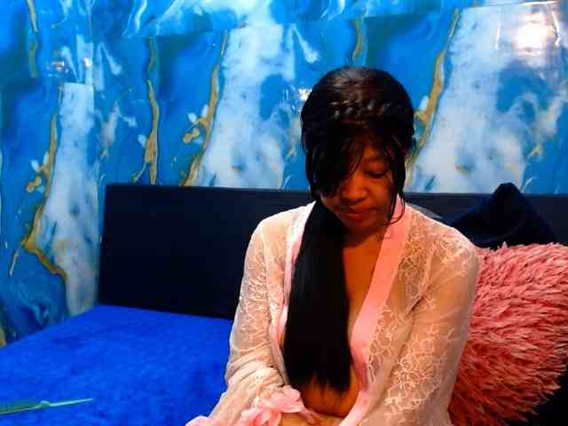 choclatelipsxxx webcam