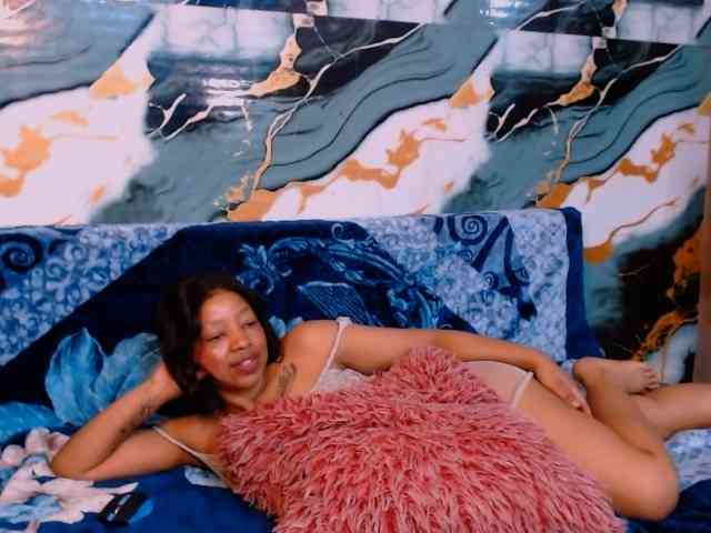 choclatelipsxxx webcam