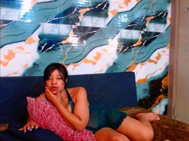 choclatelipsxxx webcam