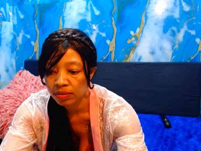 choclatelipsxxx webcam