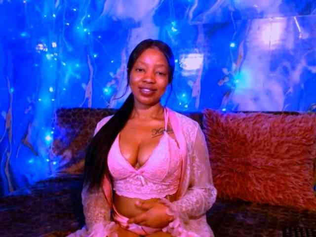 choclatelipsxxx webcam