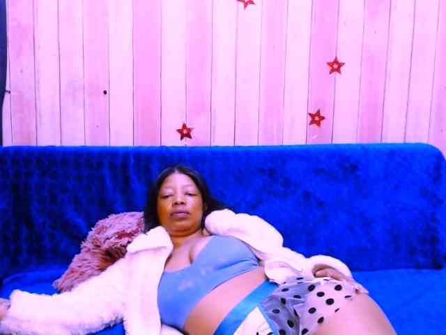 Modèle: choclatelipsxxx