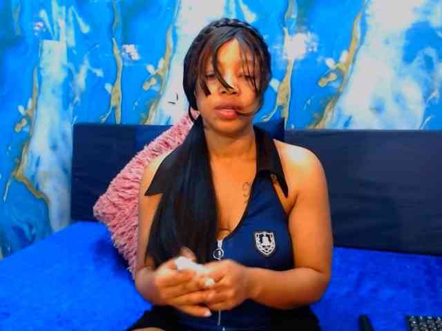 choclatelipsxxx webcam