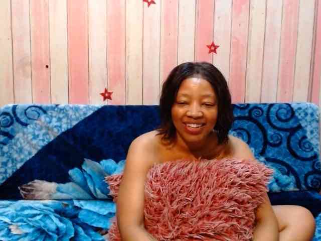 choclatelipsxxx webcam