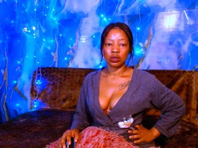 choclatelipsxxx webcam