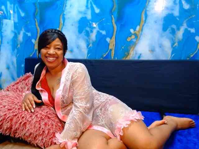 choclatelipsxxx webcam