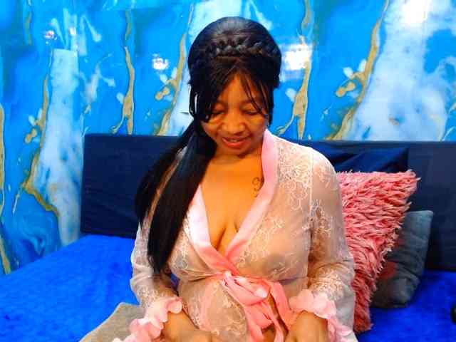choclatelipsxxx webcam