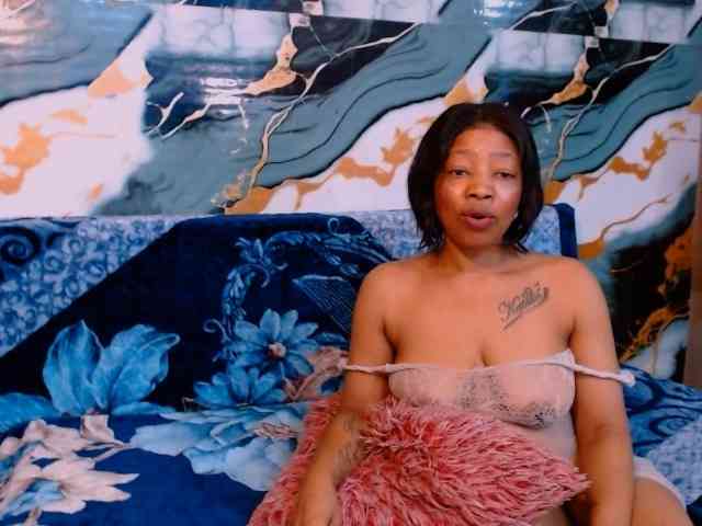 choclatelipsxxx webcam