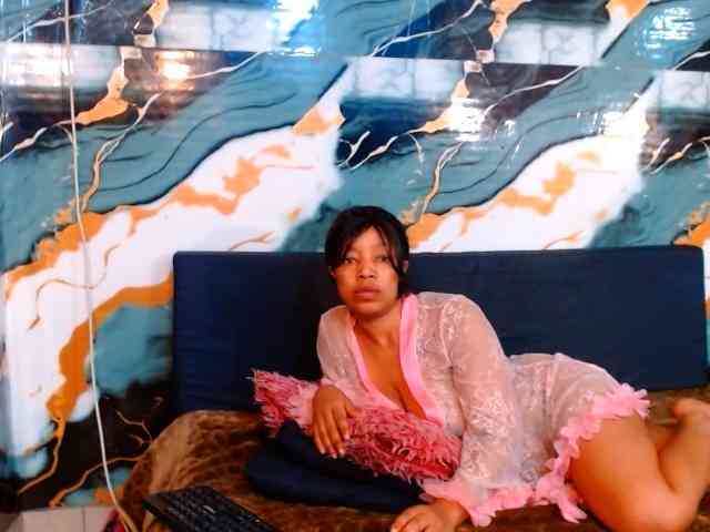 choclatelipsxxx webcam