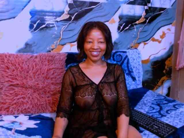 choclatelipsxxx webcam