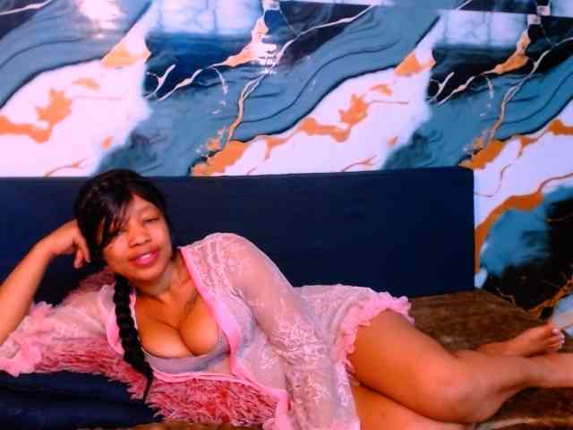 choclatelipsxxx webcam