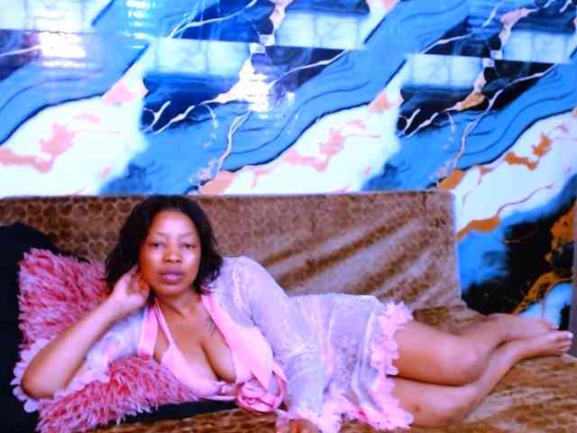choclatelipsxxx webcam