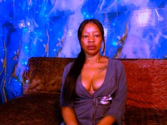 choclatelipsxxx webcam