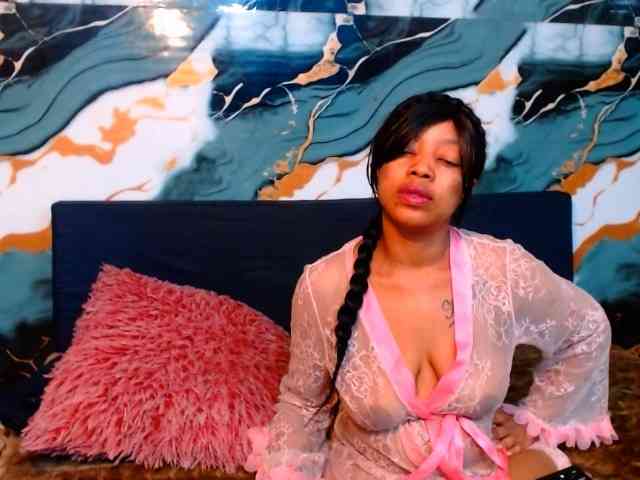 choclatelipsxxx webcam