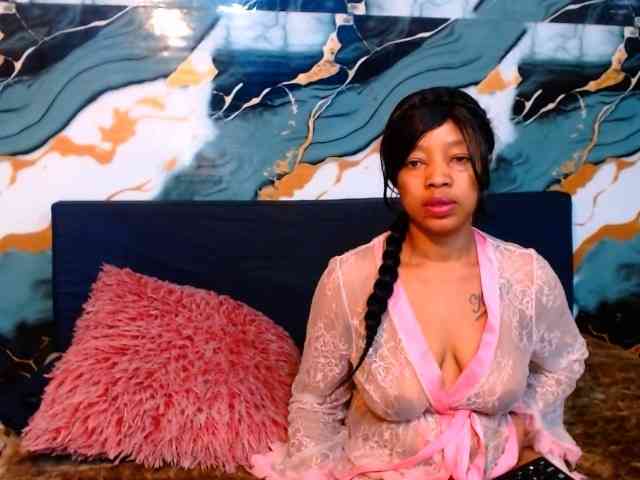 choclatelipsxxx webcam