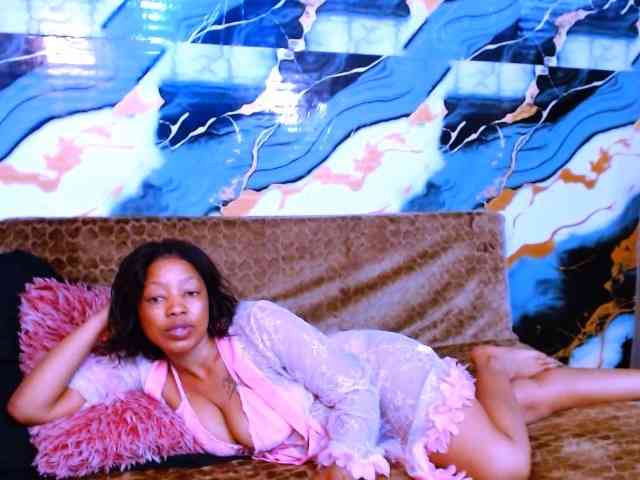 choclatelipsxxx webcam