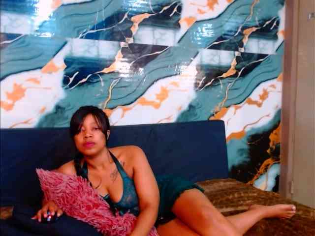 Modèle: choclatelipsxxx
