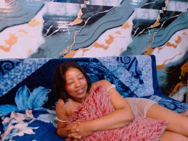 choclatelipsxxx webcam
