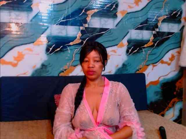choclatelipsxxx webcam