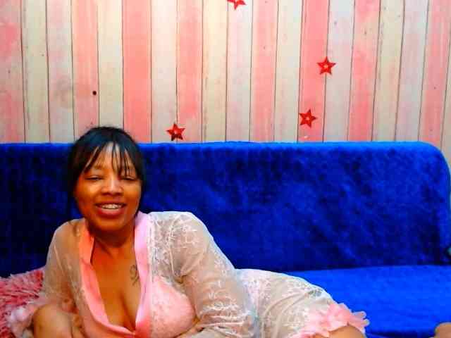 choclatelipsxxx webcam