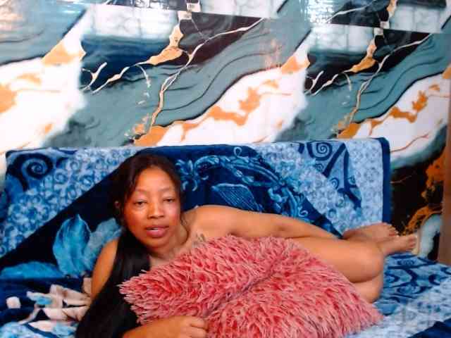 choclatelipsxxx webcam