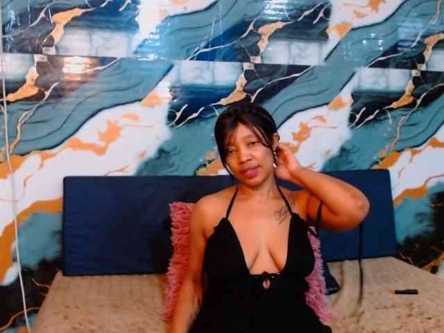 choclatelipsxxx webcam