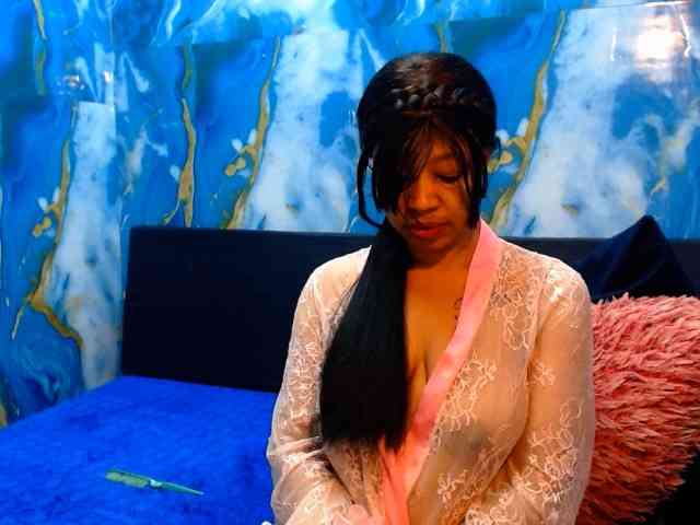 choclatelipsxxx webcam