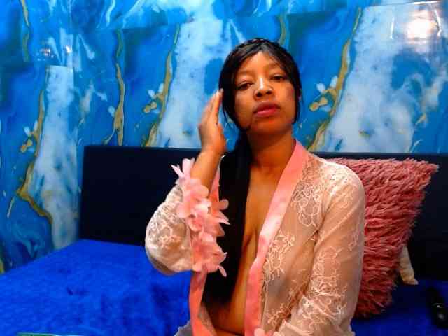 choclatelipsxxx webcam